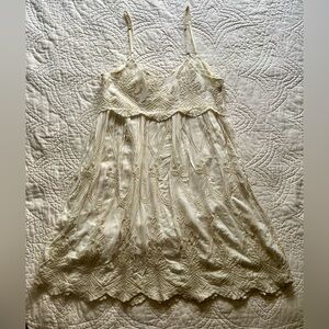 Urban Outfitters Embroidered Mini Dress. Cream. Size S